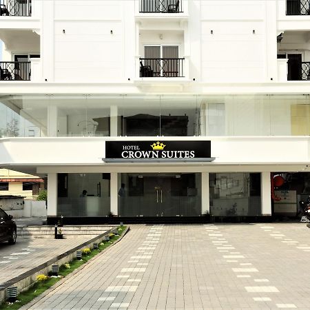 Hotel Crown Suites Kochi Eksteriør billede