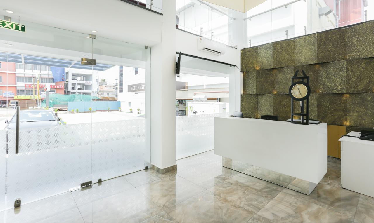 Hotel Crown Suites Kochi Eksteriør billede