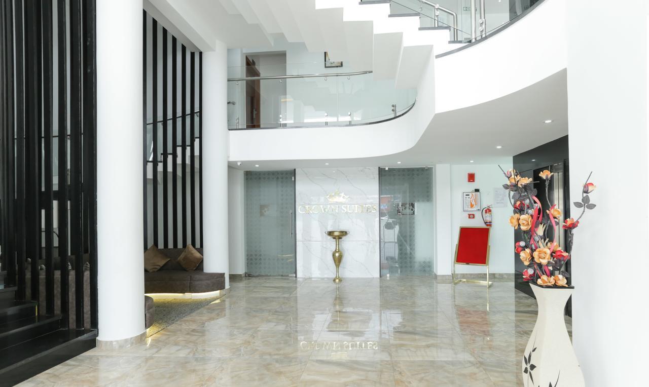 Hotel Crown Suites Kochi Eksteriør billede