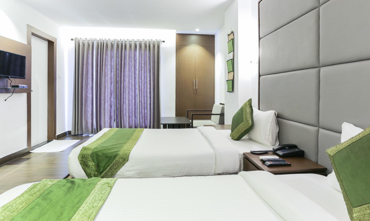 Hotel Crown Suites Kochi Eksteriør billede
