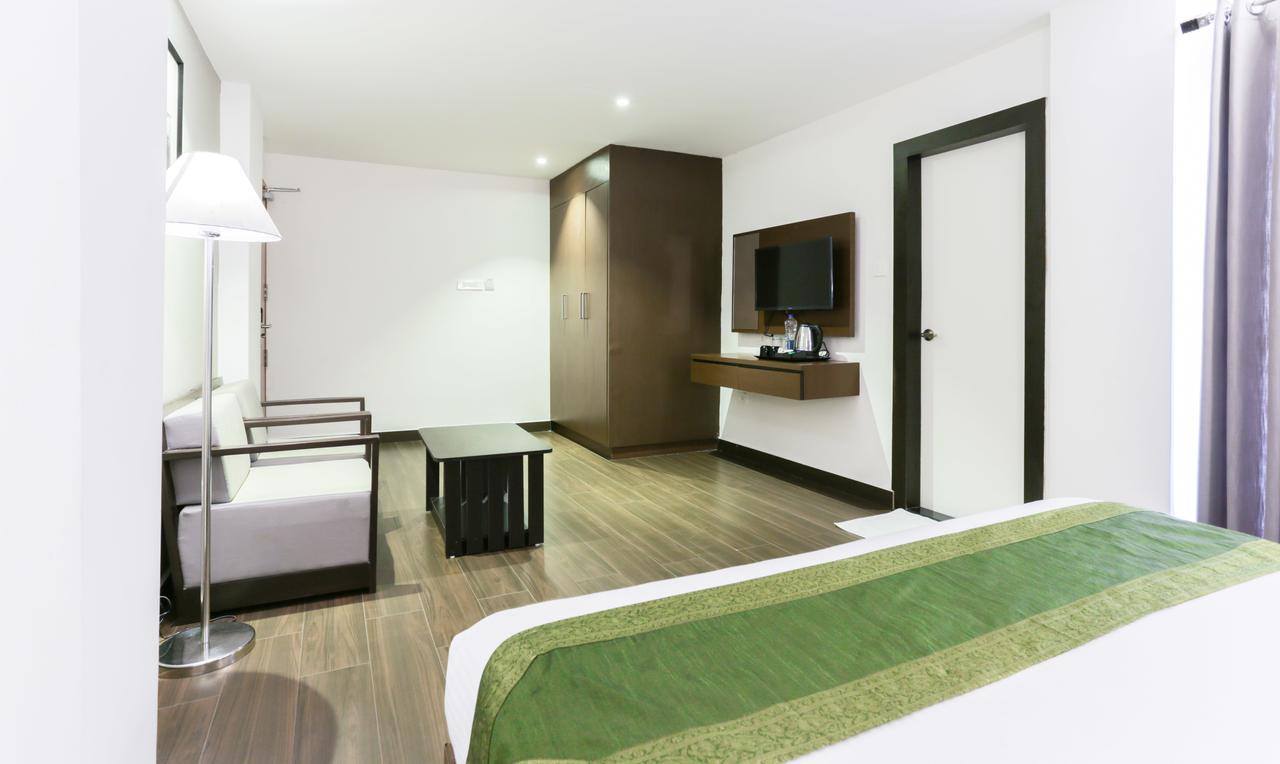 Hotel Crown Suites Kochi Eksteriør billede