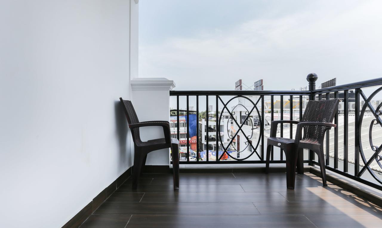 Hotel Crown Suites Kochi Eksteriør billede
