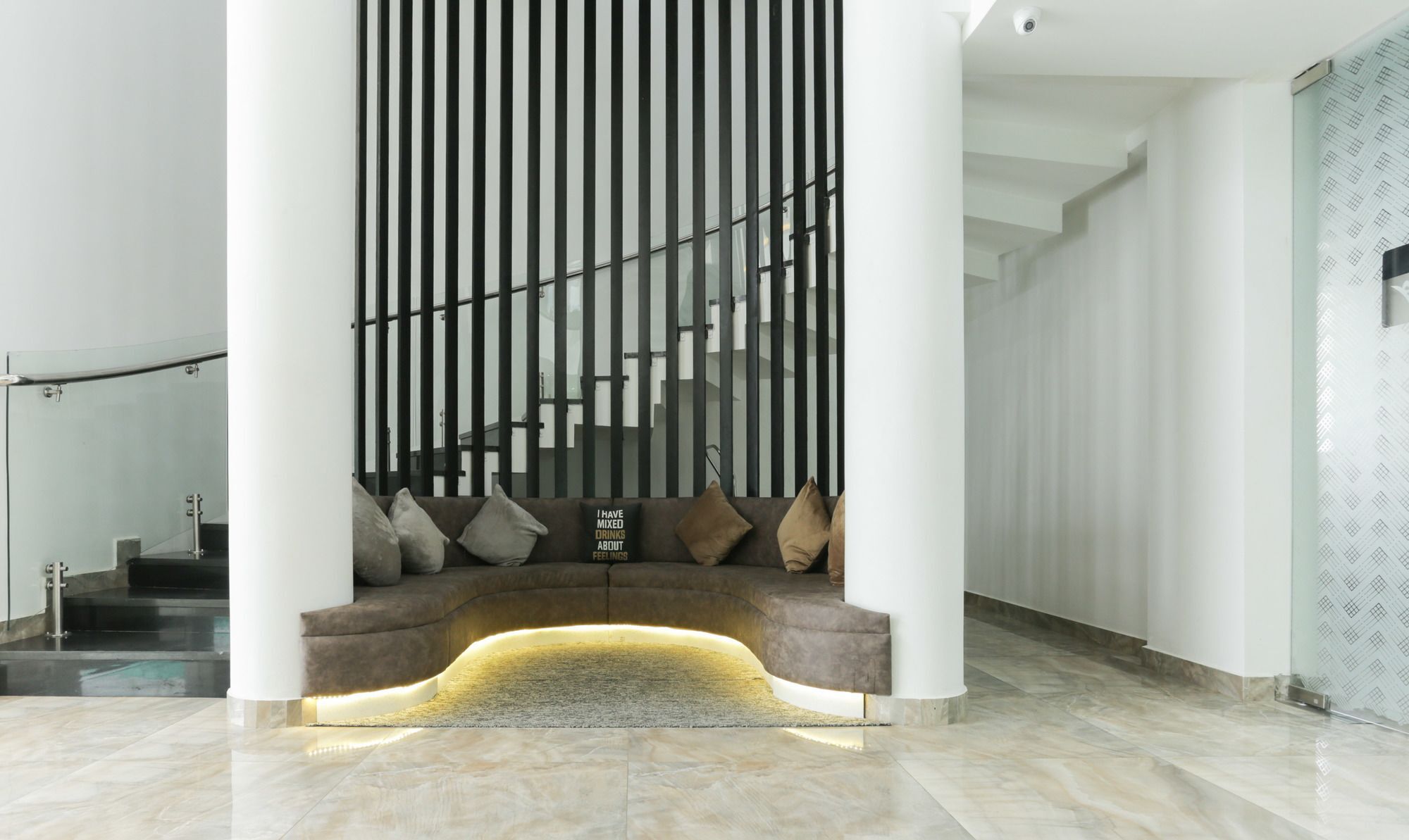 Hotel Crown Suites Kochi Eksteriør billede