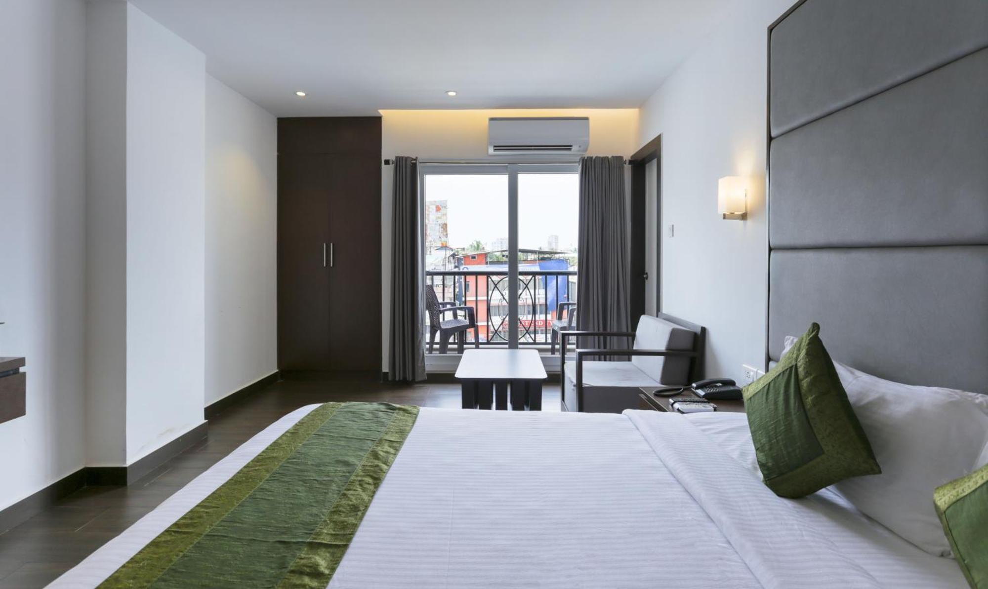 Hotel Crown Suites Kochi Eksteriør billede